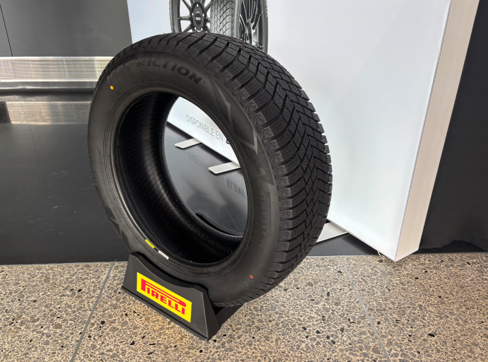 Pirelli lance son nouveau pneu d’hiver ICE FRICTION à ICAR