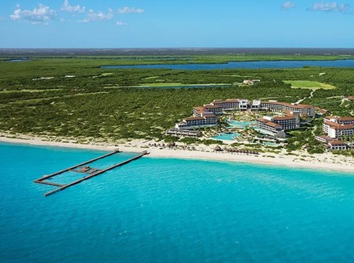 l-excitation-monte-a-l-approche-du-congres-mondial-du-reseau-fix-2025-au-dreams-playa-mujeres-resort-au-mexique