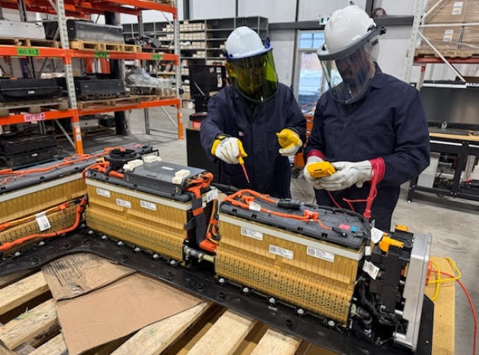 Body Repair on  Electric Vehicles and Training in the Field