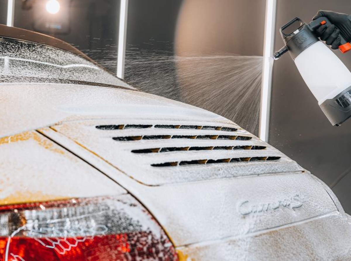 iK Sprayers: Spray Like a Pro, Anywhere!