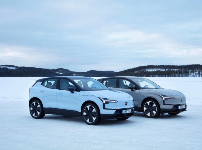 Volvo EX30 2025: Impressive Performance but Complicated Interface