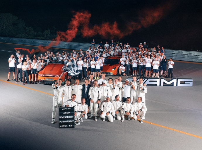 5 479 km en 24h : Mercedes-AMG électrise l’histoire avec le GT XX