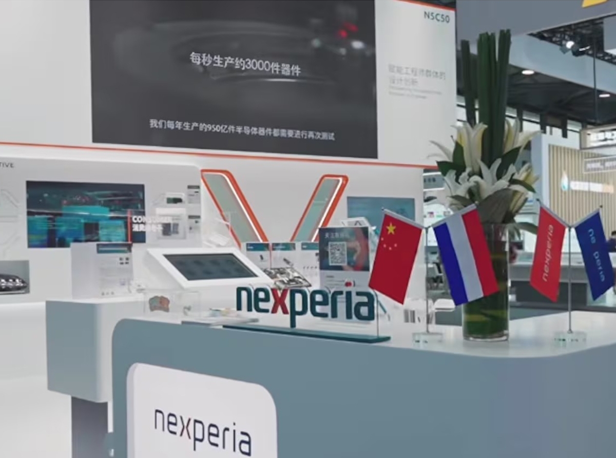 mercedes-benz-devoile-son-etude-de-style-vision-iconic