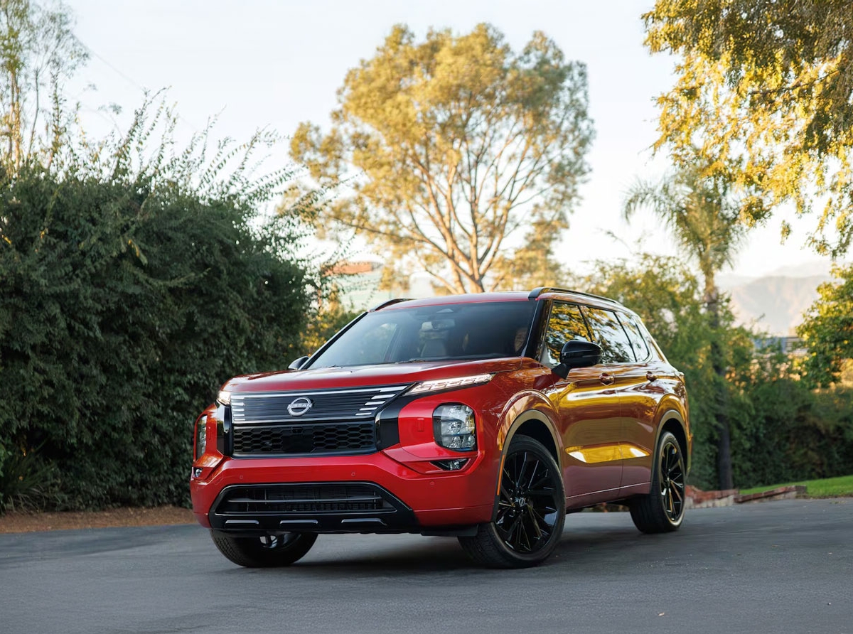 enfin-un-nissan-rogue-phev-a-trois-rangees