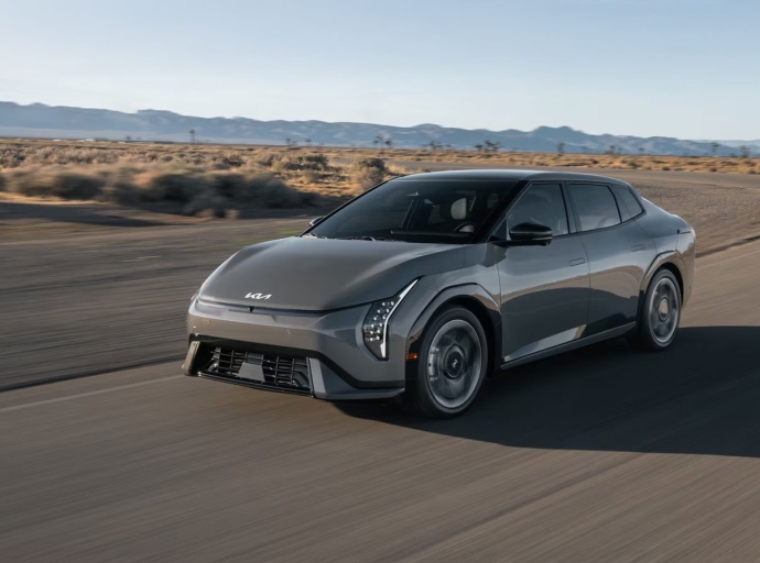 Kia lance le VE le moins coûteux au pays, l’EV4