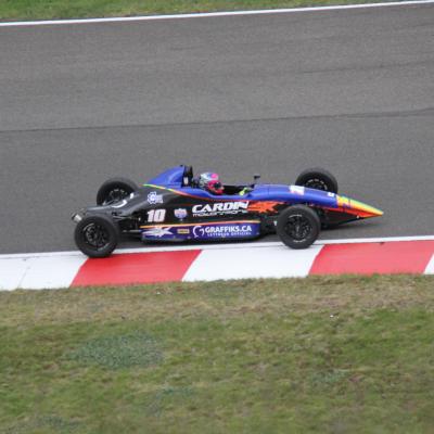 F1600
