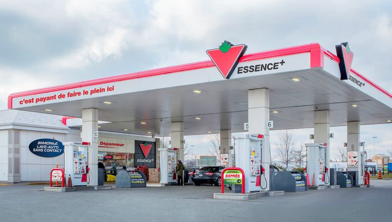 CANADIAN TIRE AND PETRO-CANADA (MC) ANNOUNCE NEW PARTNERSHIP – L
